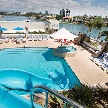 غولد كوست Tiki Hotel Apartments Surfers Paradise المظهر الخارجي الصورة