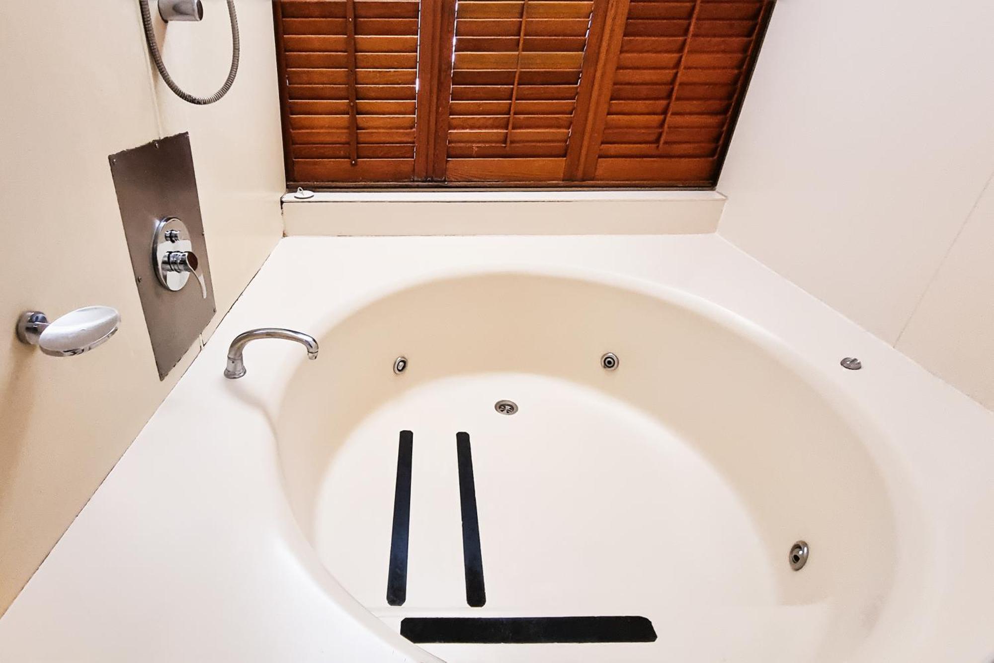 غولد كوست Tiki Hotel Apartments Surfers Paradise المظهر الخارجي الصورة