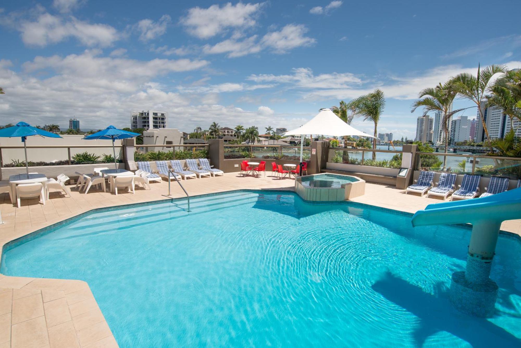 غولد كوست Tiki Hotel Apartments Surfers Paradise المظهر الخارجي الصورة