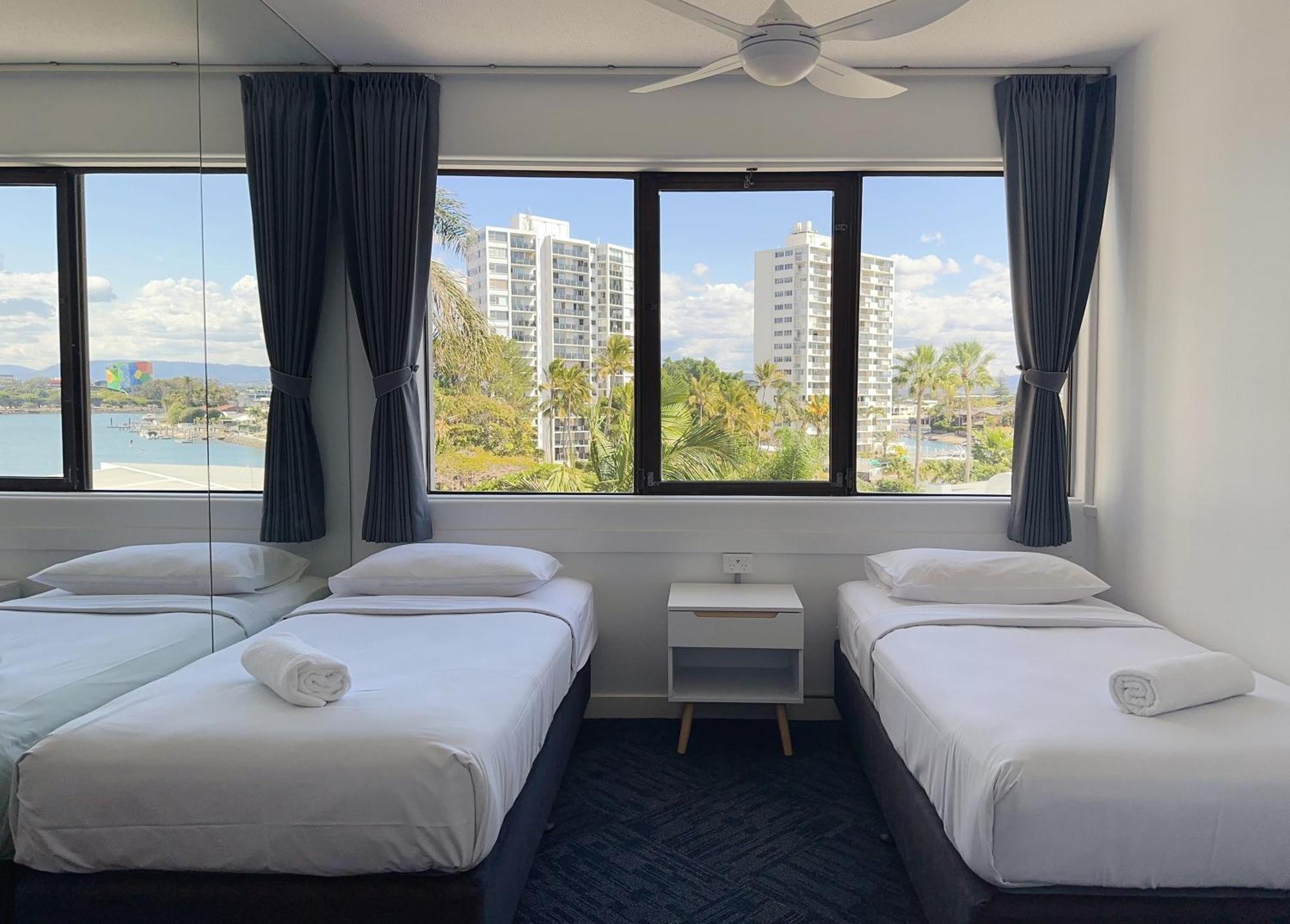 غولد كوست Tiki Hotel Apartments Surfers Paradise الغرفة الصورة