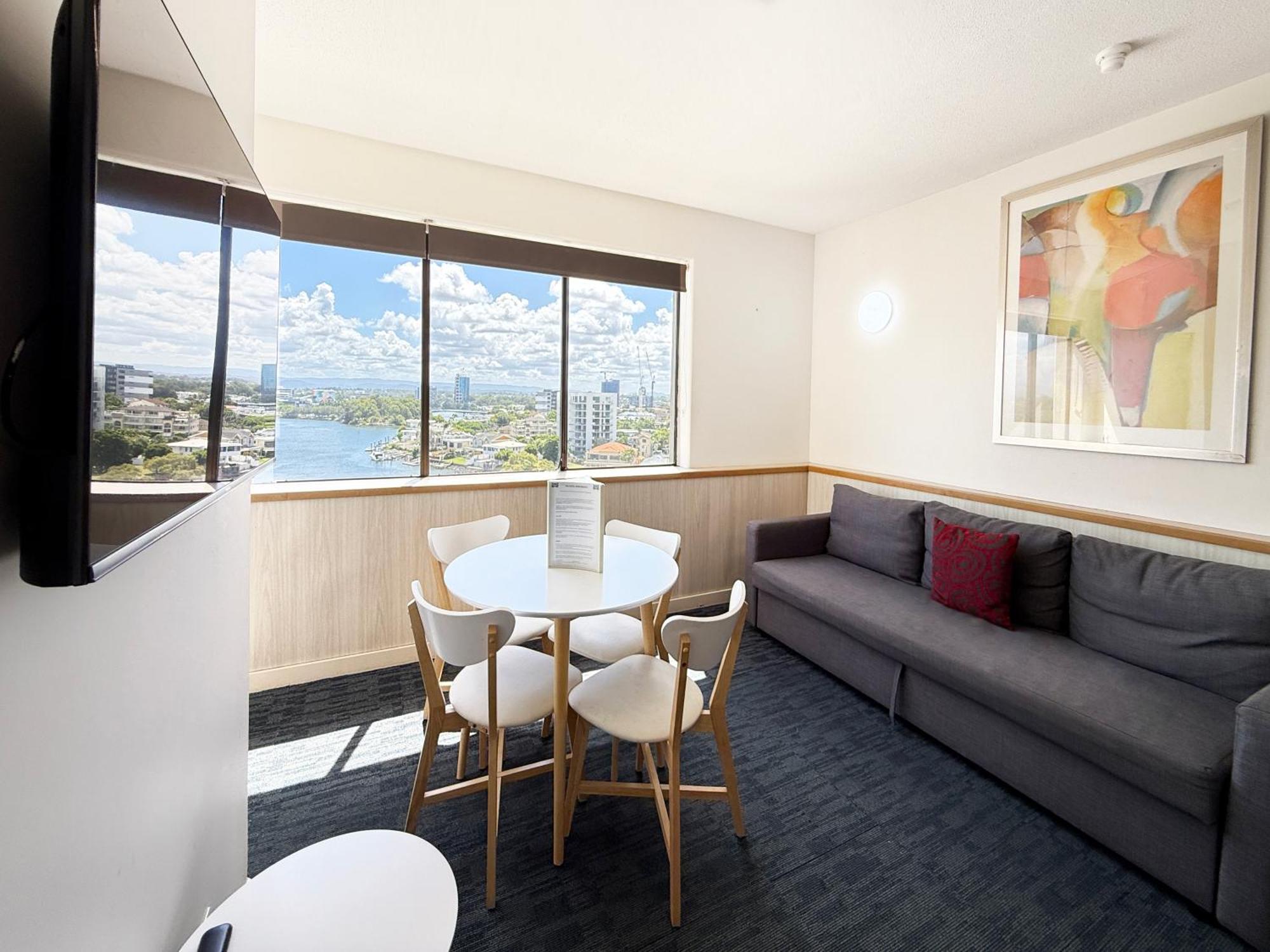غولد كوست Tiki Hotel Apartments Surfers Paradise المظهر الخارجي الصورة