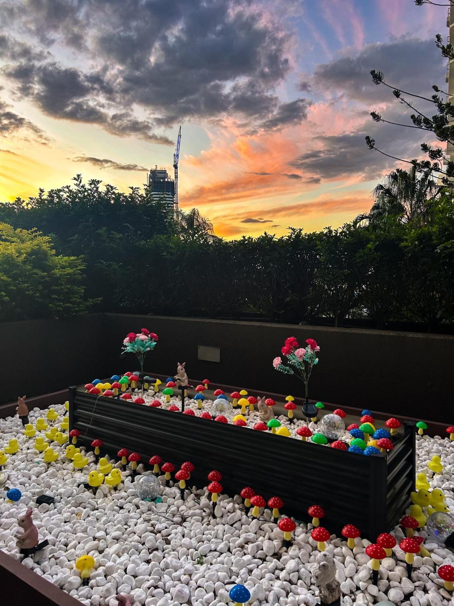 غولد كوست Tiki Hotel Apartments Surfers Paradise المظهر الخارجي الصورة